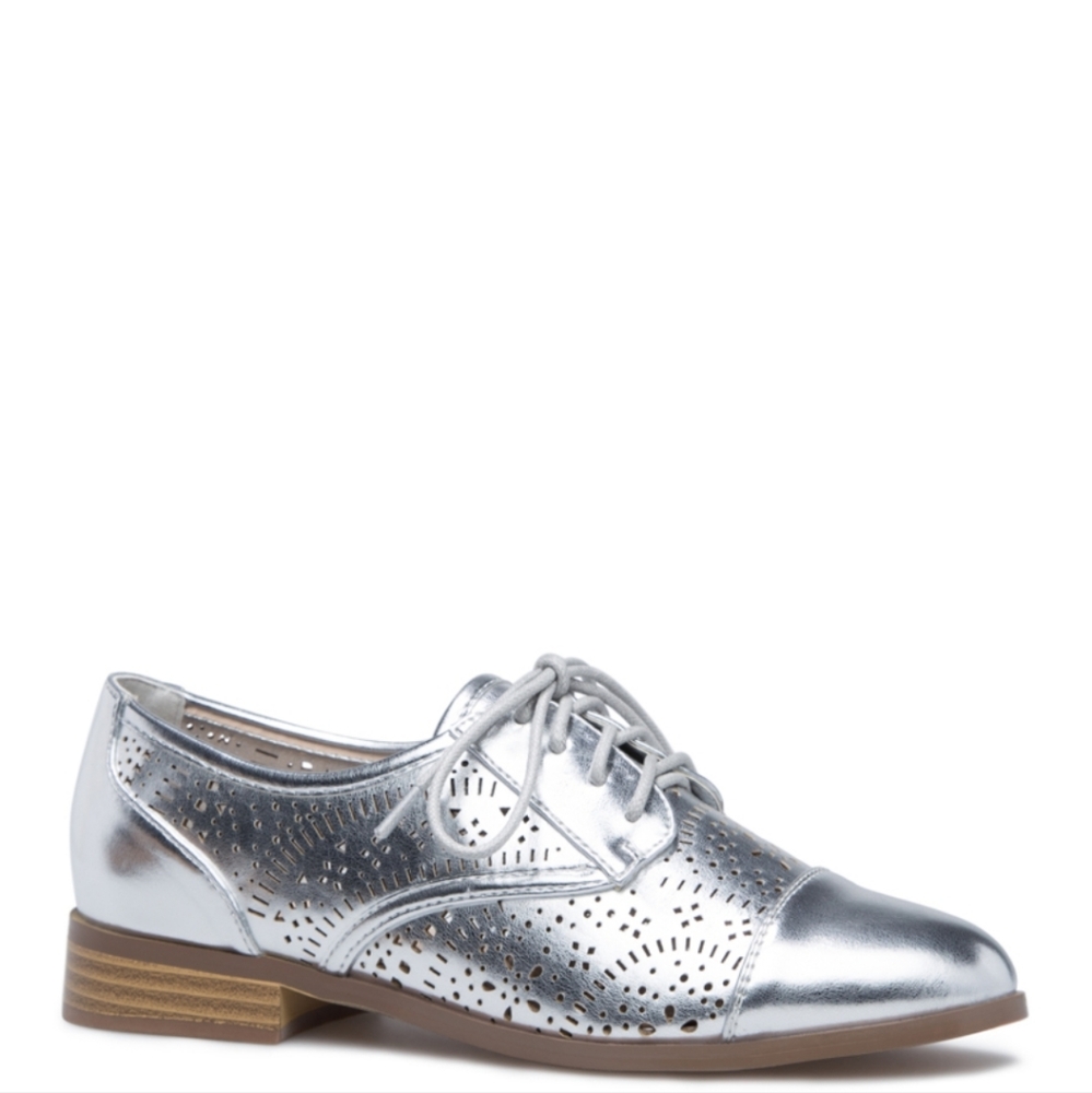 Khylee Silver Oxford